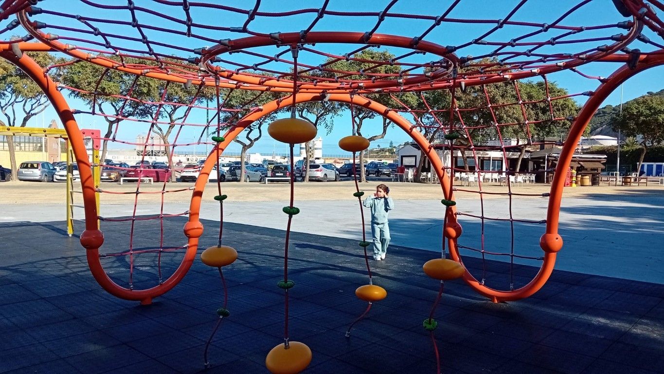 La Ciudad asegura que todos los parques infantiles de Ceuta están homologados tras el accidente de un menor